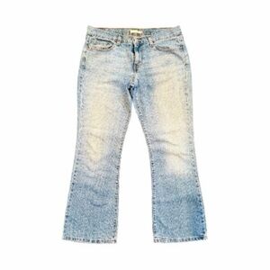 LEVIS, WOMENS DENIM JEANS. STONEWASHED, BOOTCUT. LOW RISE. SIZE 8S